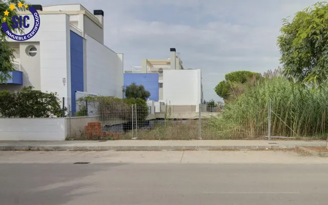 Construye tu proyecto a cien metros del mar — 8