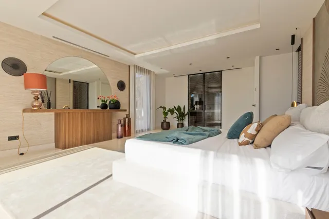 Moderna villa de lujo en la prestigiosa urbanización de Sierra Blanca, Marbella — 24