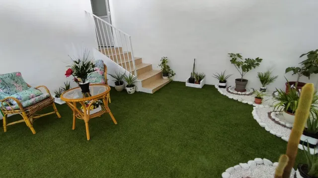 ESPECTACULAR CASA EN ESQUINA EN LA ZUBIA — 45