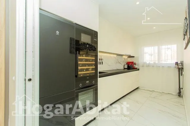 ¡CERCA DE LA PLAYA! PRECIOSO, REFORMADO CON PISCINA, TERRAZA Y GARAJE — 12
