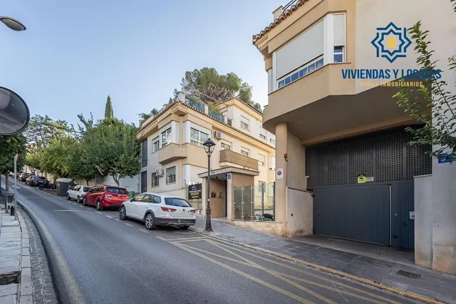 Piso con garaje, trastero y excelente ubicación en Huétor Vega — 26