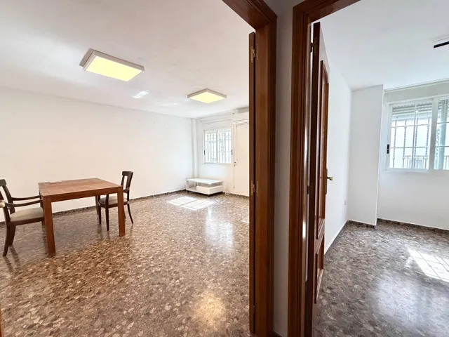 Piso de 4 habitaciones en alquiler en Torrent — 24