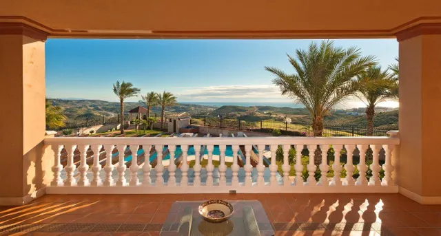 Villa de Lujo con vistas al mar y al golf. 7 dormitorios, 10 baños. Calanova Golf, La Cala de Mijas — 38