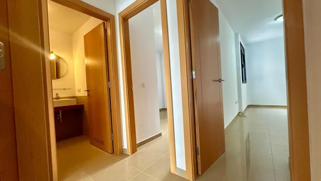 Piso exterior de 3 dormitorios y 2 baños con garaje y trastero en Avenida Buenos Aires. — 31