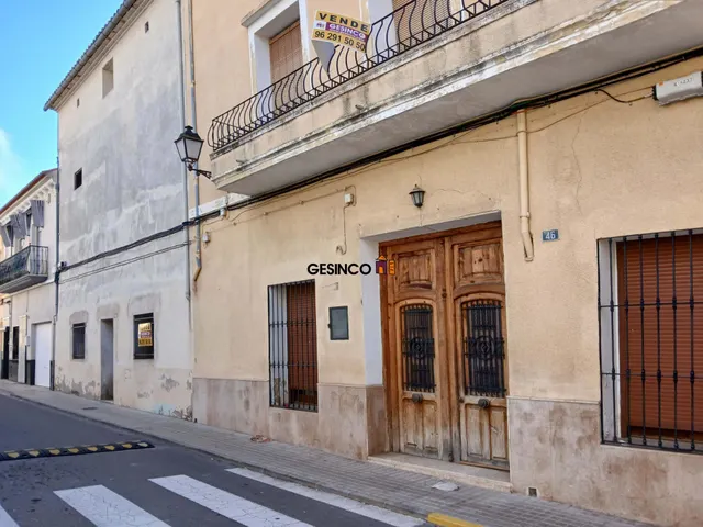 GRAN CASA EN VENTA EN AIELO DE MALFERIT - foto 2