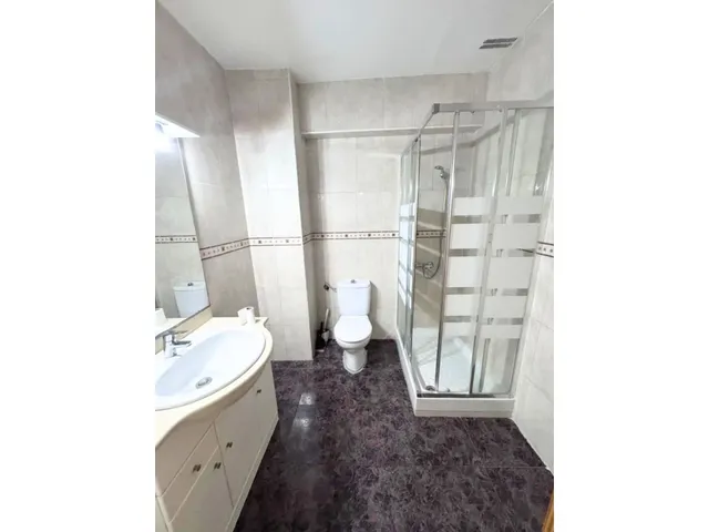 Piso en Venta 3 Dormitorios 1 Baño — 8
