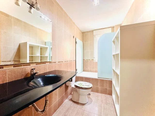 Oportunidad Única: Apartamento Moderno en Las Gabias — 12