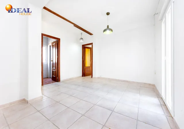 ☀️ Luz, balcón y ubicación: una oportunidad única en Acera de San Ildefonso — 9