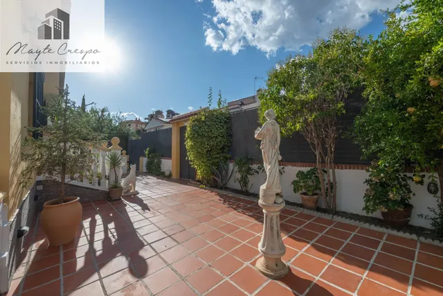 CHALET CON PISCINA Y JARDÍN A SOLO 10 MINUTOS DE GRANADA — 14