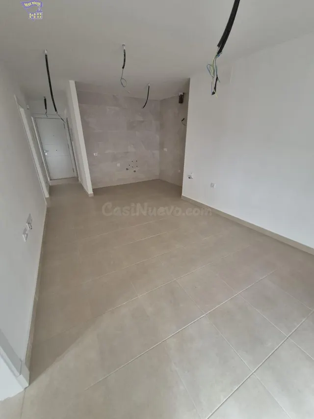 SE VENDE PISO EN PRIMERA PLANTA EN ZONA BARRIO BAJO - foto 4
