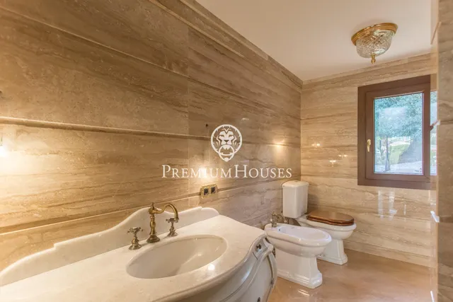 Casa en venta con bonitas vistas al mar en Cala Sant Francesc — 21
