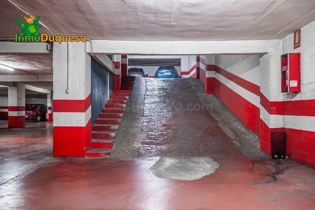 3 PLAZAS DE APARCAMIENTO juntas en Pedro Antonio de Alarcón. — 3
