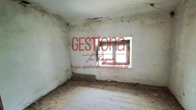 CASA DE PIEDRA EN LIERGANES. — 18