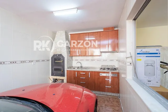 CHALET ADOSADO EN CORTIJO GRANDE CON ASCENSOR Y GARAJE DE 80 - foto 4