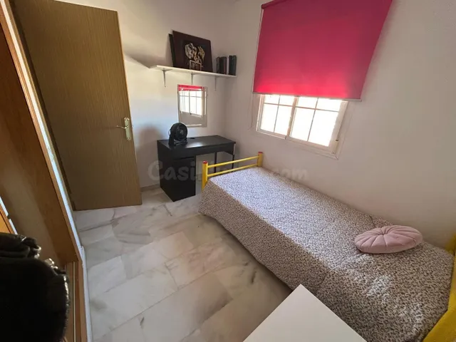 Habitación en C/ Caliza - DESDE AGOSTO 375€ — 3