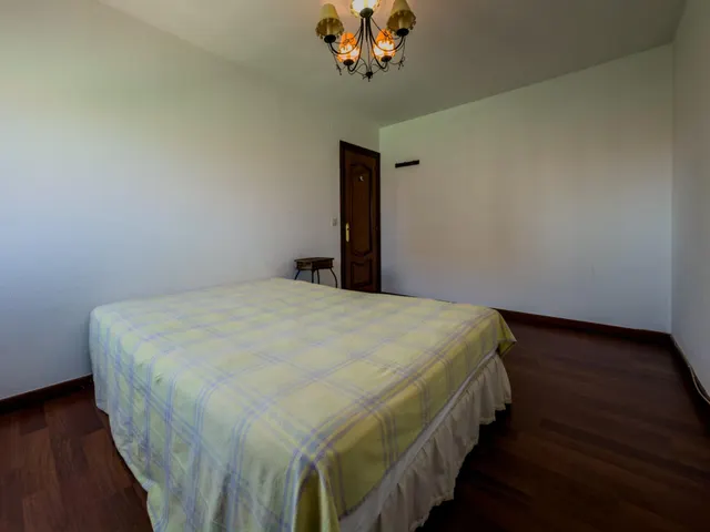 Piso con terraza a la venta en Fernando de Los Rios. — 26