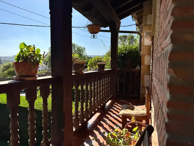 CASA CON JARDIN EN LIANDRES — 8