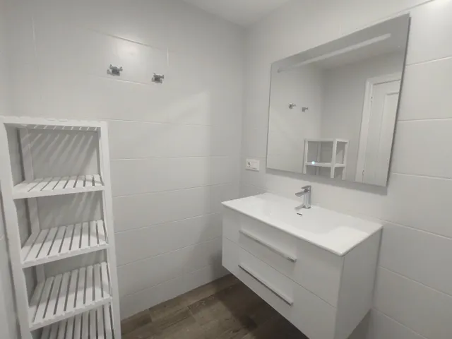 ALQUILER DE   VIVIENDA VACIA  TOTALMENTE REFORMADA — 43