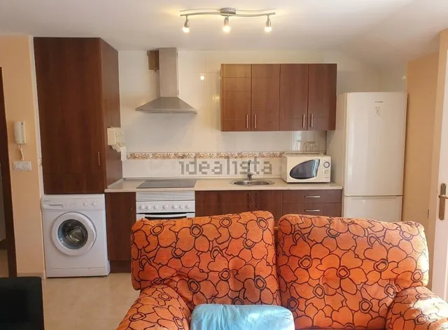 Apartamento de 2 dormitorios y terraza a escasos 8 min camin - foto 2