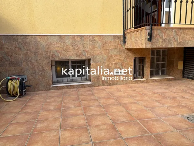 EXCLUSIVO ADOSADO A LA VENTA LISTO PARA ENTRAR A VIVIR EN ANNA — 33