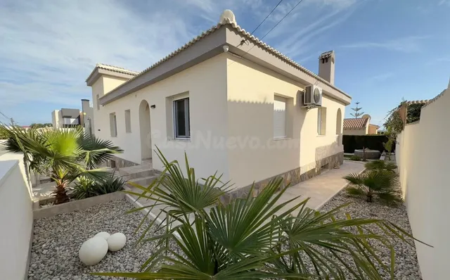 ESPECTACULAR VILLA EN CIUDAD QUESADA - foto 3