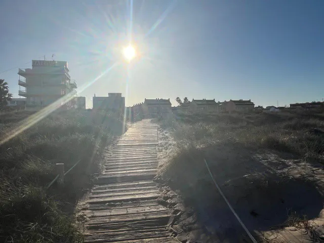 Alquiler mensual vacacional adosado en El Perellonet a 2 min de la playa. — 32