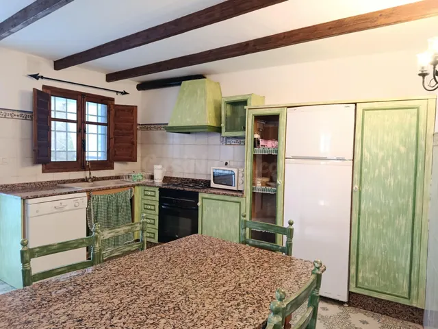 Dos casas, con sala de Jacuzzi y reformada a la venta en La  - foto 5