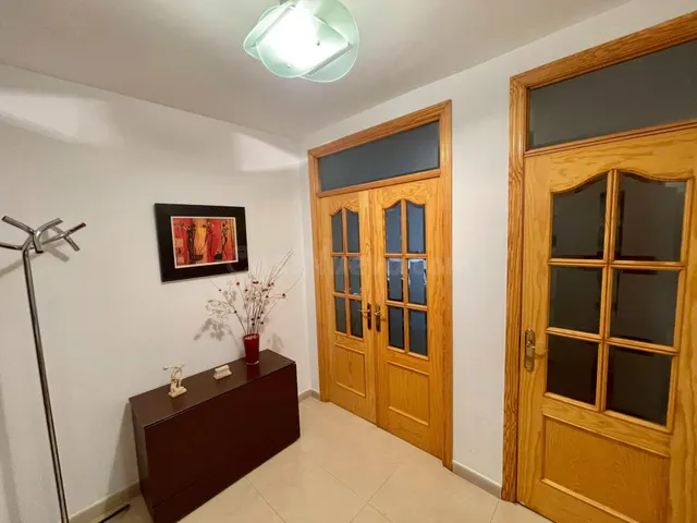Se alquila vivienda en avda. ramón puyol ideal para maestros — 5