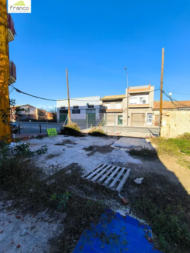 CASA CON PEQUEÑO TERRENO PARA REFORMAR EN CARRETERA ALCANTARILLA — 8