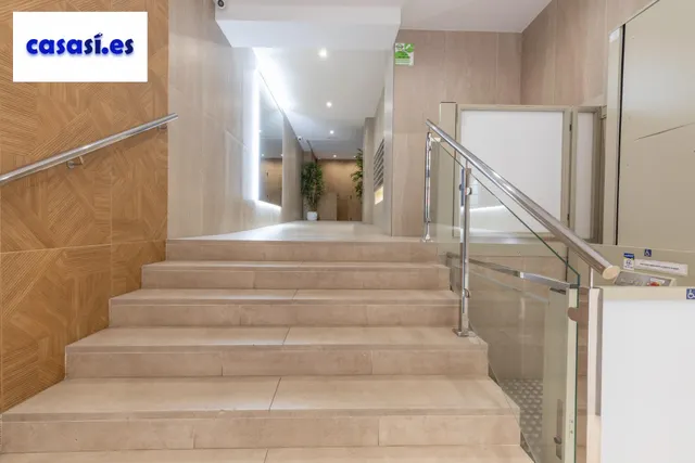 Piso con terraza y gran potencial junto a Camino de Ronda — 30