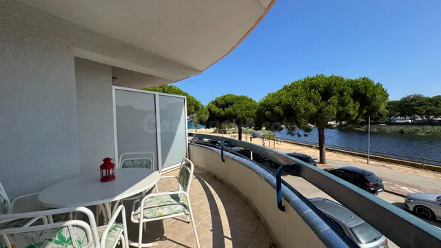 En venta , amplio piso en Platja D'Aro con terraza i vistas 