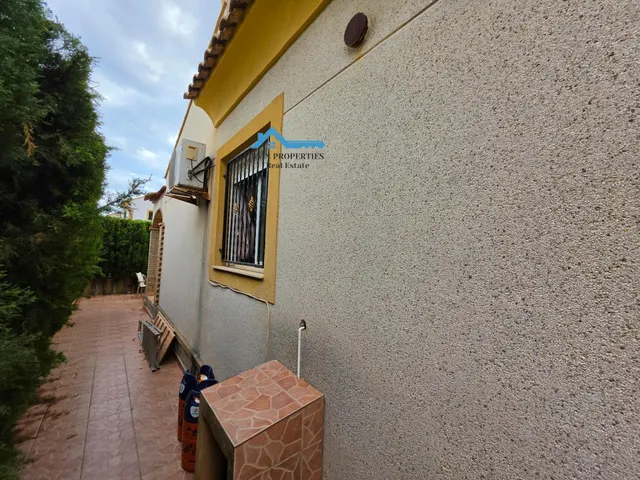 Chalet independiente de una planta y solárium en La Alberca, Polop — 16