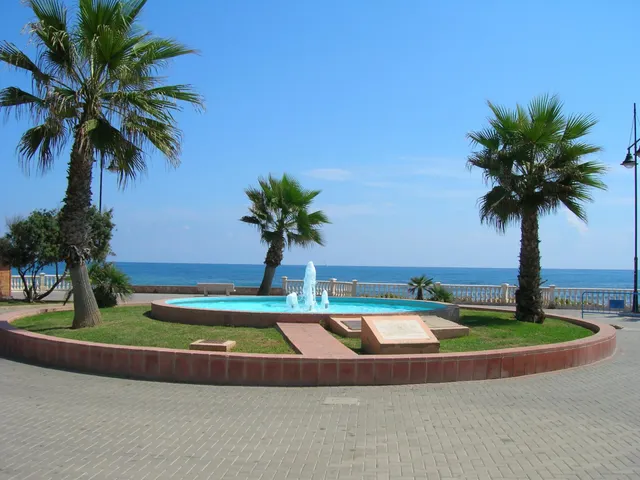 Local comercial 170m² en venta - Playa del cura — 18