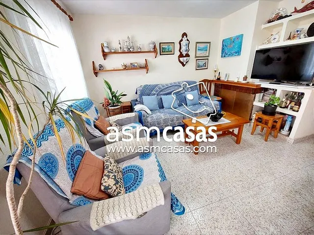 SE VENDE ADOSADO EN ZONA DEL EUROSOL - foto 3