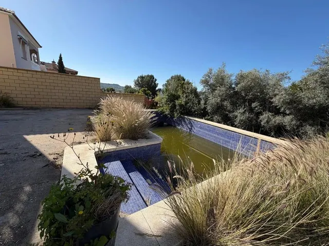 Venta de Chalet independiente en Alcaucín, Málaga. — 33