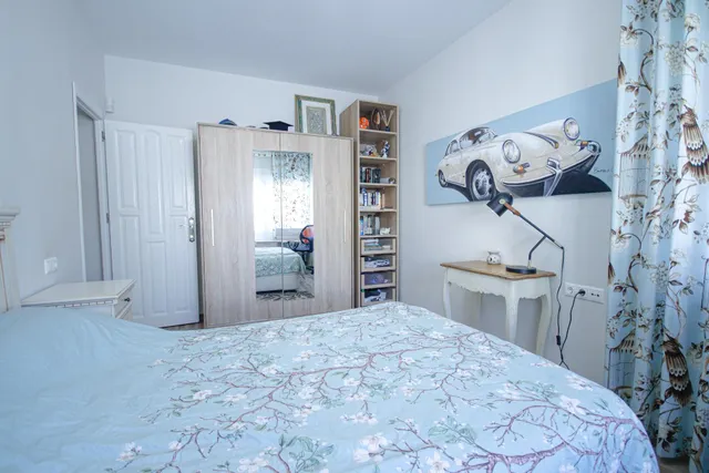 Villa de 4 dormitorios, 3 baños, piscina y jardín en dehesa de campo amor (orihuela costa) — 36