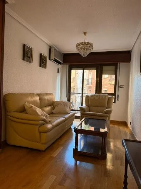 ALQUILER PISO 4 DORMITORIOS CON MUEBLES JUNTO PLAZA DE LAS F