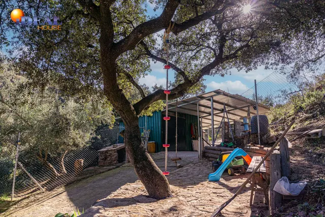 ESPECTACULAR CASA CON TERRENO EN LA SIERRA SUR — 39