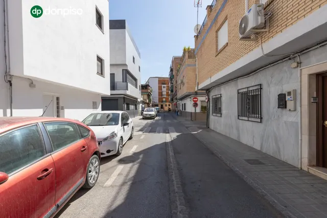 SE VENDE CASA SOLAR EN CALLE GUADALAJARA, EN EL ZAIDÍN. — 13