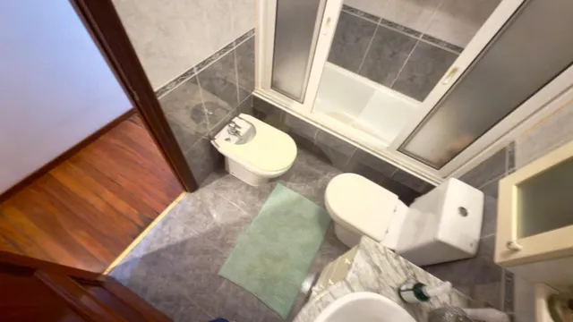 Piso en Venta - Centro de Orense 3 habitaciones 2 baños y ascensor — 17