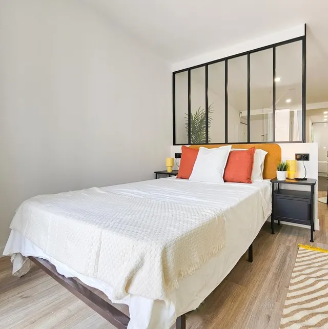 Atico con terraza privada en Calle de la Lluna (Ciutat Vella / El Raval) — 23