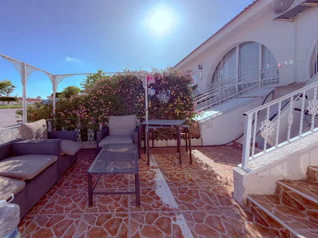 Ciudad Quesada! Magnifico bungalow en 2 plantas independientes, con piscina y parking privado comunitario — 20