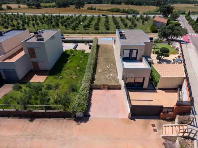 Terreno edificable a primera linea en la urbanización Mas Is - foto 5