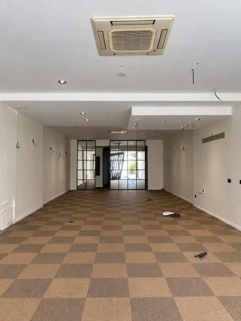 Local comercial en Pleno Centro de Cordoba - Maxima visibilidad y ubicación estrategica.-
