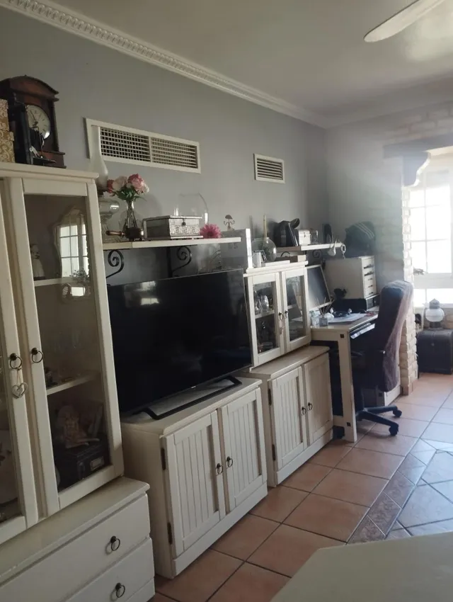 Se vende piso en Puerto Real , zona rio san pedro — 23