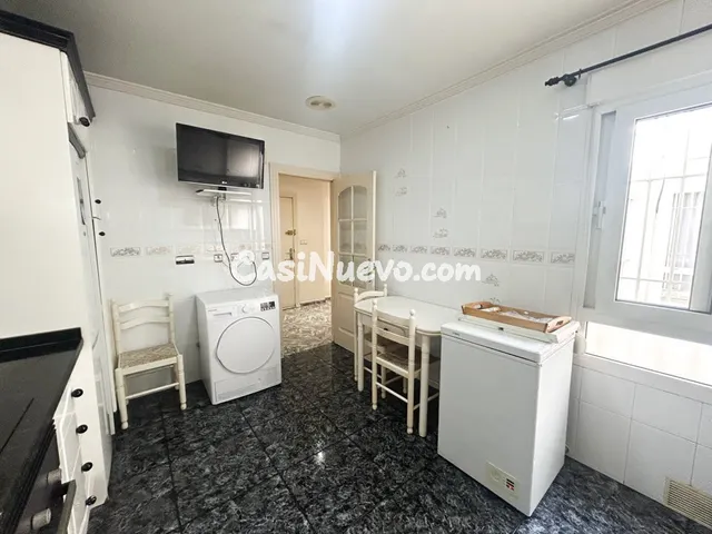 Ático de 3 dormitorios a menos de 500 m de la playa - foto 2