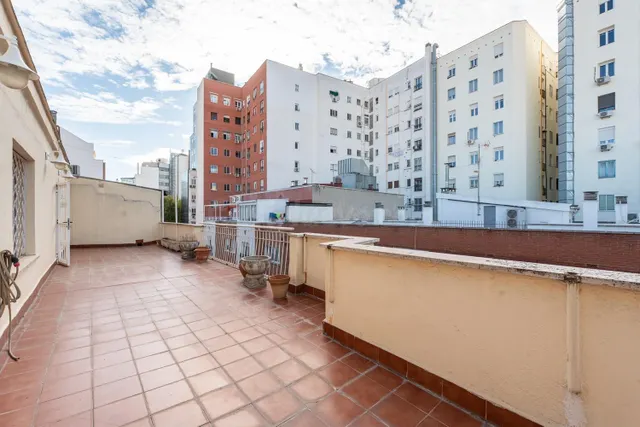 Espectacular ático con gran terraza y trastero en bellas vistas — 2