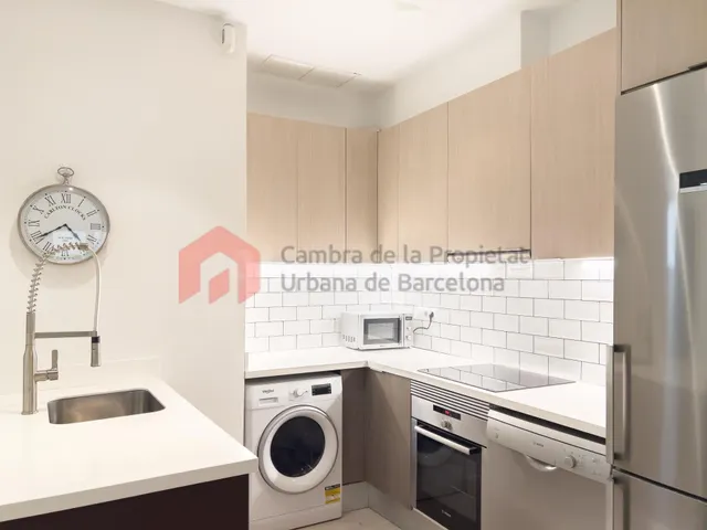 Piso en venta en Santa Caterina de Barcelona — 3