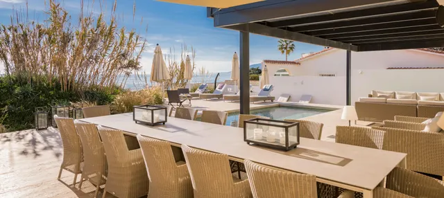 Spectacular Beachfront Designer Villa in Marbella — 26