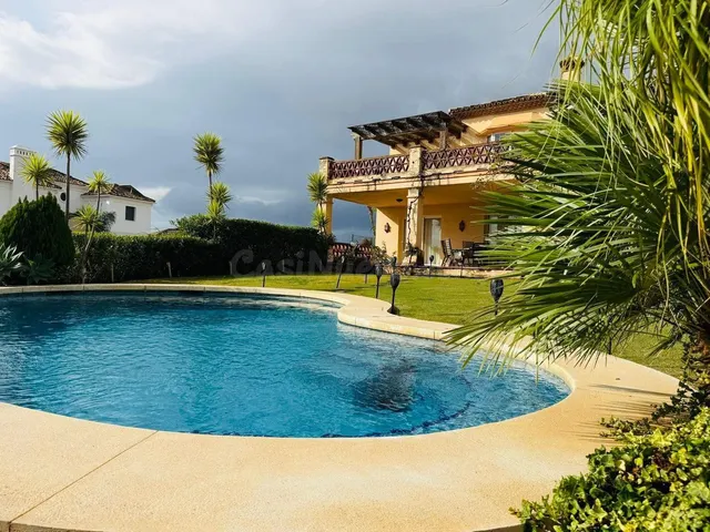 Chalet 5 habitaciones 495m² en venta - Costa Del Sol - foto 2